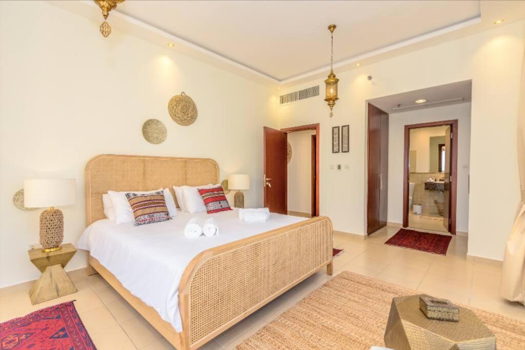 Апартаменти The Premium Jbr Sea View Luxury Awarded 